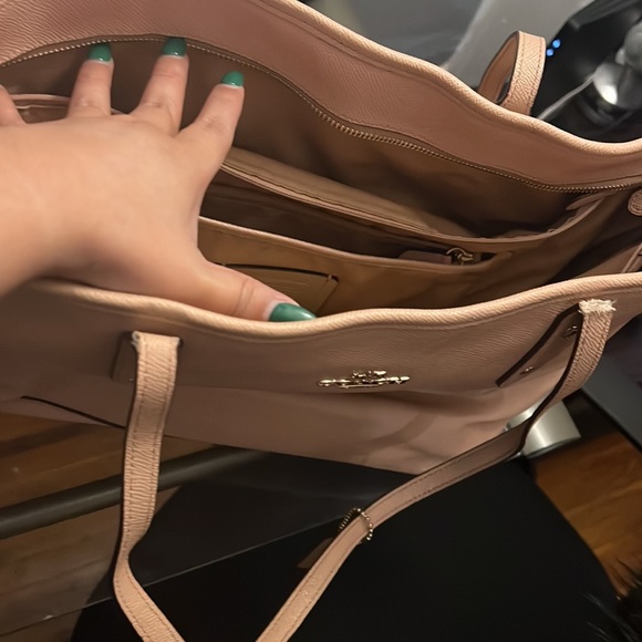 Tote - Picture 3 of 3